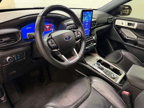Used 2022 Ford Explorer ST w/ ST Street Pack AWD/4WD image 17