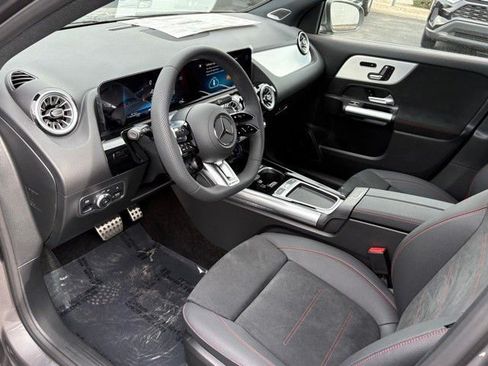New 2026 Mercedes-Benz GLA 35 AMG 4MATIC image 9