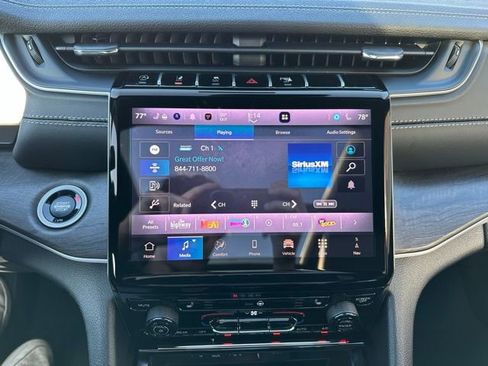 New 2025 Jeep Grand Cherokee L Limited image 38