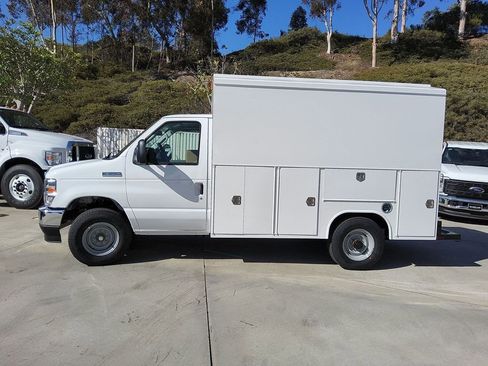 New 2026 Ford E-350 and Econoline 350 Super Duty w/ Power Equipment Group image 32