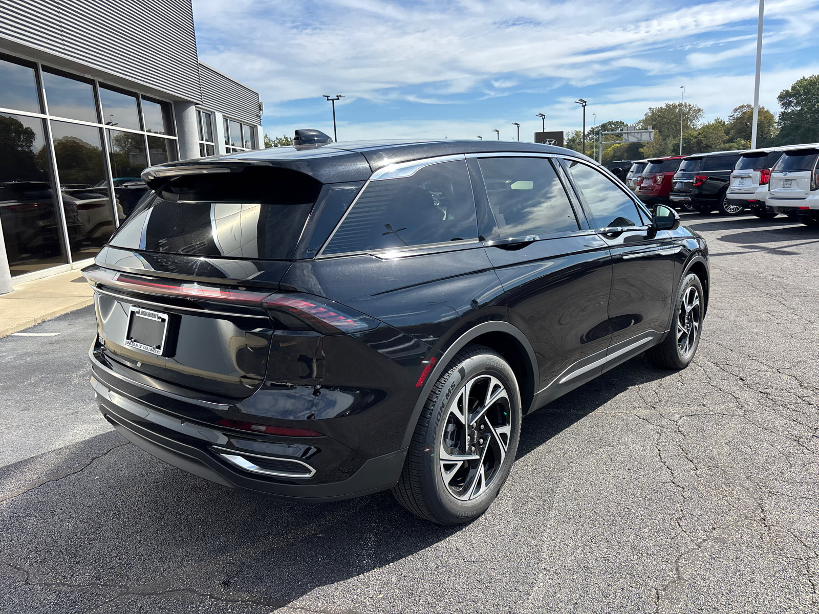 Certified 2025 Lincoln Nautilus Premier AWD/4WD image 7