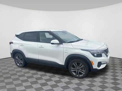 Used 2023 Kia Seltos LX AWD/4WD image 8