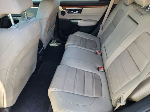Used 2018 Honda CR-V Touring image 12