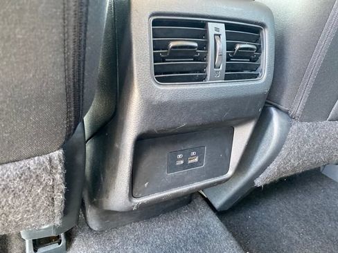 Used 2023 Nissan Rogue SV FWD image 19