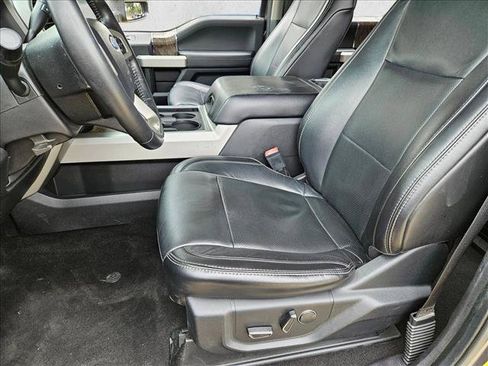 Used 2019 Ford F250 Lariat w/ Chrome Package AWD/4WD image 14