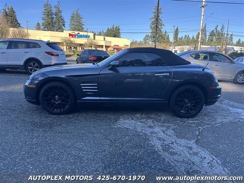 Used 2008 Chrysler Crossfire Limited image 4