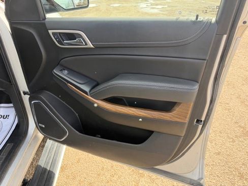 Used 2020 GMC Yukon XL Denali w/ Open Road Package image 25