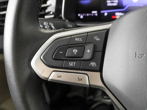 Used 2025 Volkswagen Jetta SE w/ Sunroof Package FWD image 28