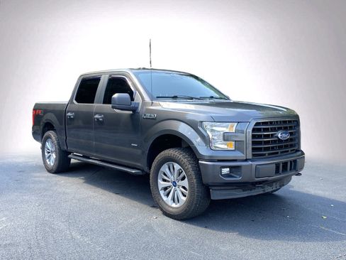 Used 2017 Ford F150 XL w/ Equipment Group 101A Mid AWD/4WD image 2