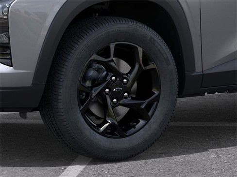 New 2026 Chevrolet Trax LT w/ Driver Confidence Package image 9