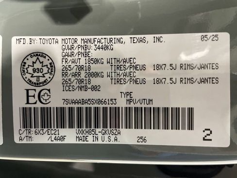 Used 2025 Toyota Sequoia SR5 image 25