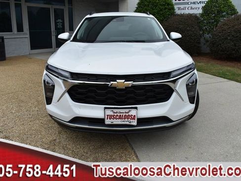 New 2025 Chevrolet Trax LT w/ Driver Confidence Package image 3