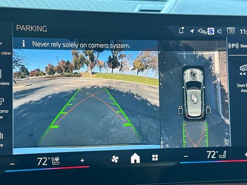 Used 2025 BMW X1 xDrive28i w/ Technology Package image 26