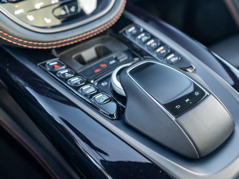 Used 2022 Aston Martin DBX image 30