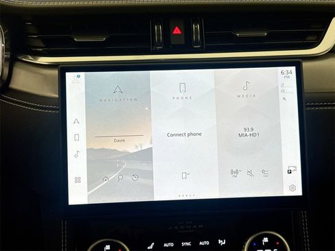 New 2025 Jaguar F-PACE R-Dynamic S image 13