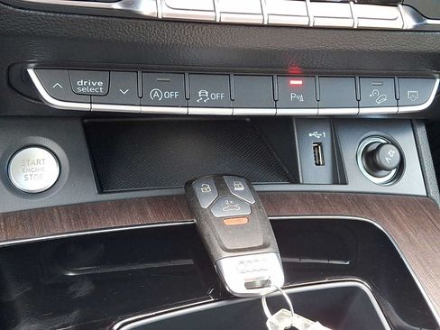 Used 2023 Audi Q5 2.0T Premium w/ Convenience Package AWD/4WD image 25
