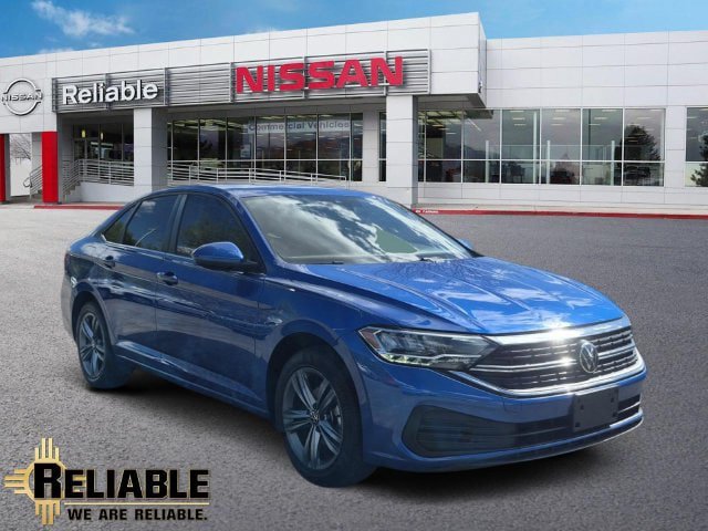 Used 2024 Volkswagen Jetta SE FWD image 1