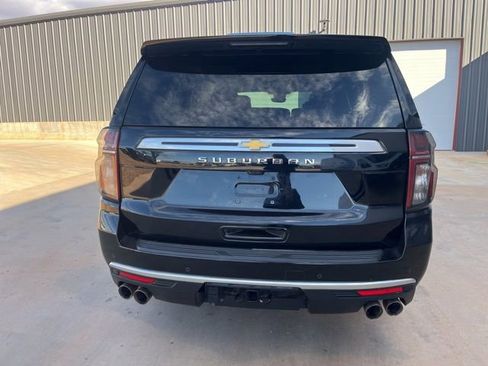 Used 2023 Chevrolet Suburban High Country w/ Advanced Technology Package image 5