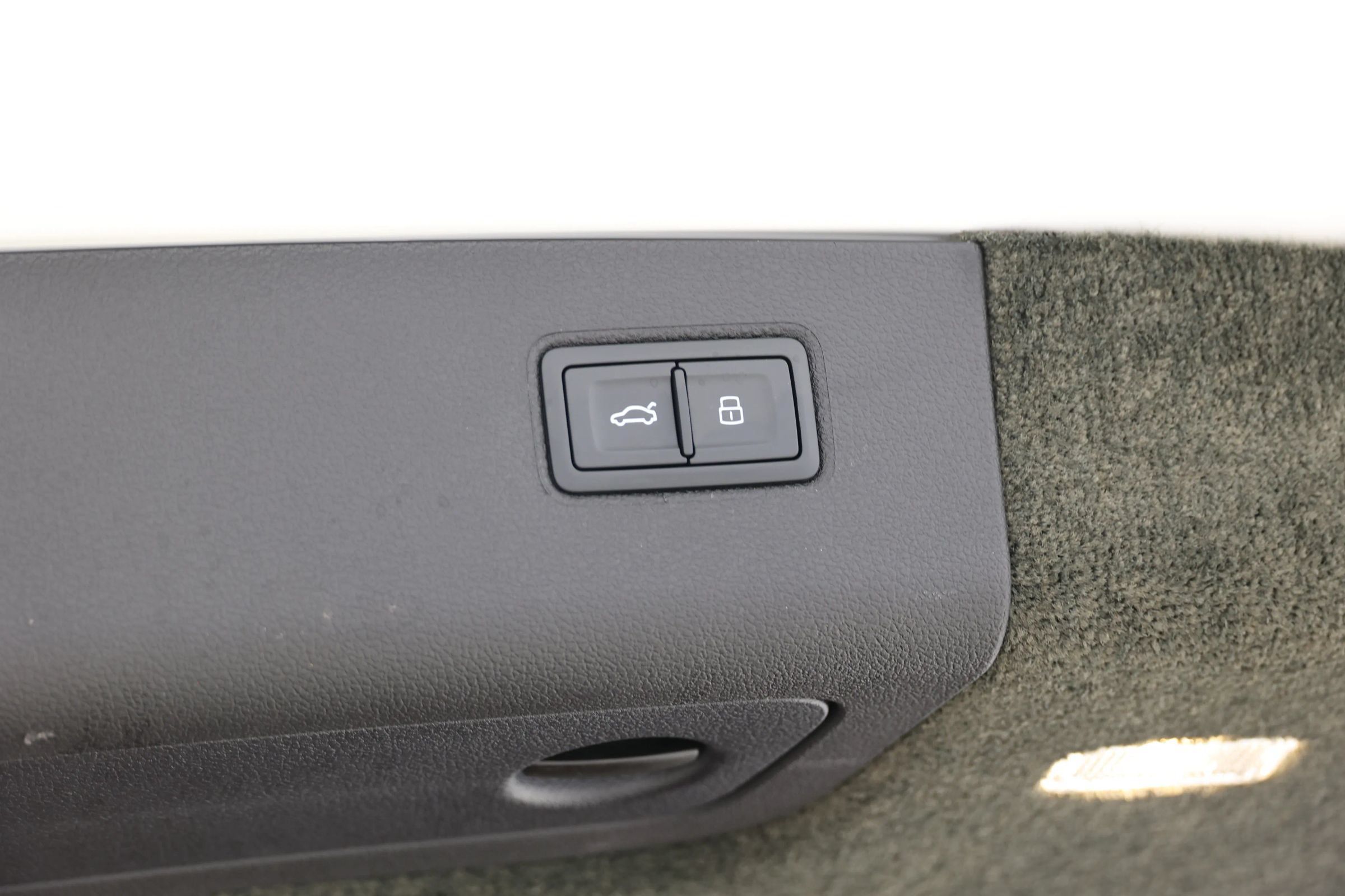 Used 2022 Bentley Bentayga AWD/4WD image 81