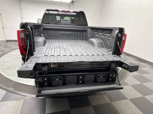 Certified 2025 GMC Sierra 2500 Denali w/ Denali Reserve Package AWD/4WD image 38