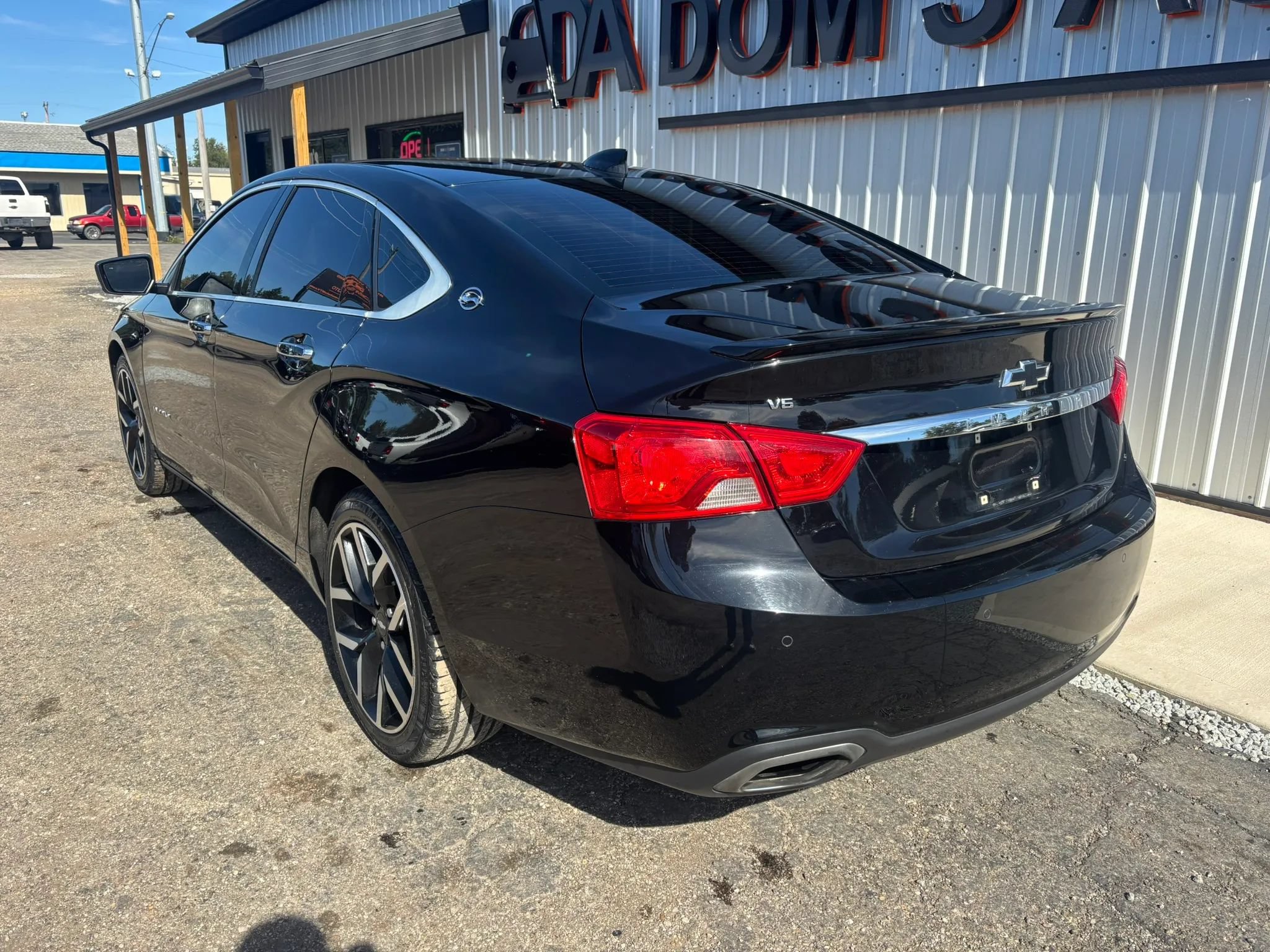 Used 2017 Chevrolet Impala Premier FWD image 4