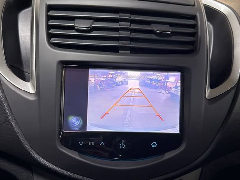 Used 2016 Chevrolet Trax LT w/ LT Convenience Package image 19