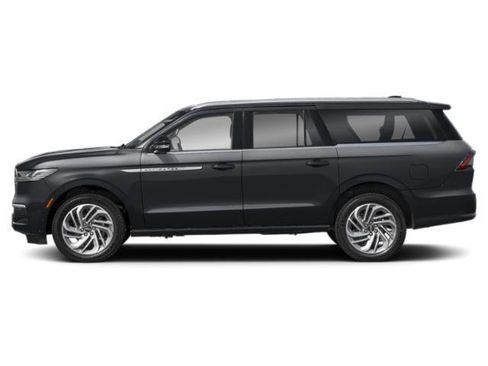 New 2026 Lincoln Navigator L Premier AWD/4WD image 3
