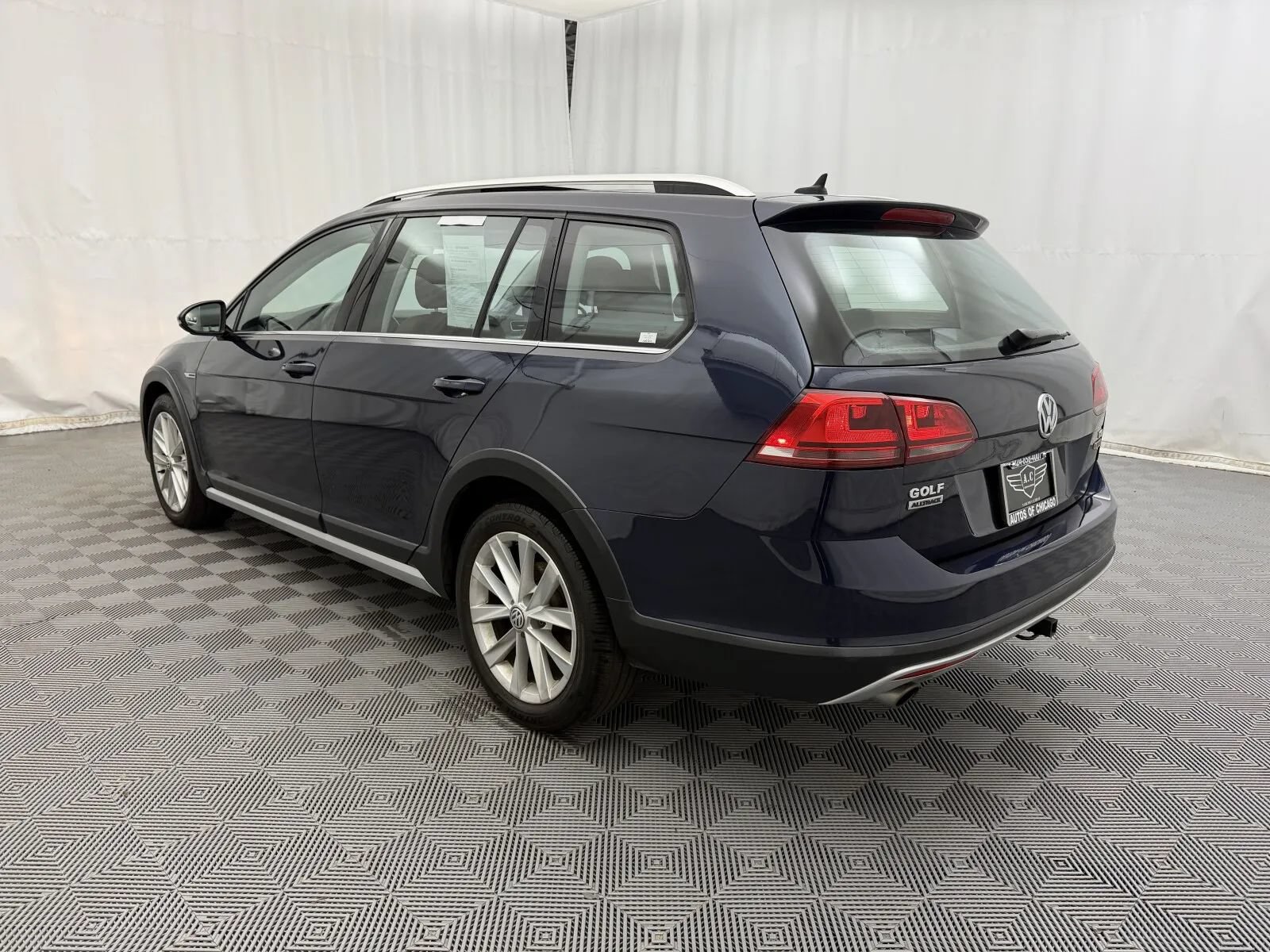 Used 2017 Volkswagen Golf Alltrack SE AWD/4WD image 7