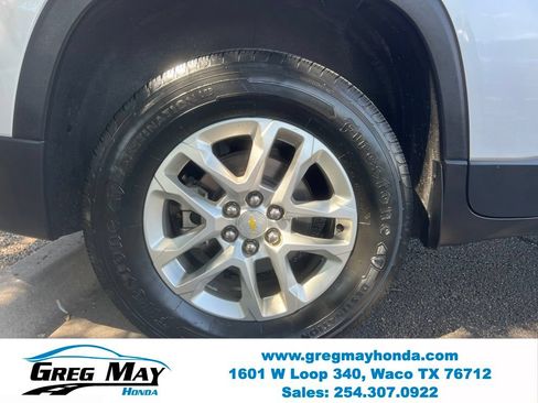 Used 2020 Chevrolet Traverse LT FWD image 10