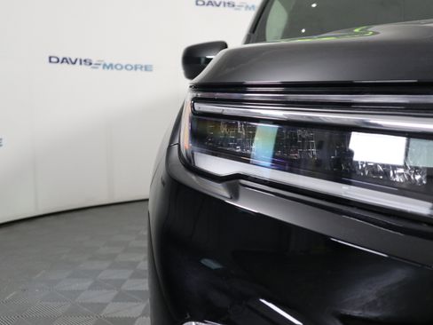 Used 2024 Honda Pilot EX-L image 3