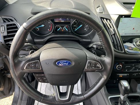Used 2017 Ford Escape Titanium AWD/4WD image 10