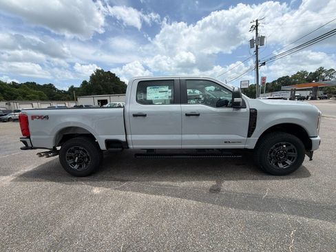 New 2026 Ford F350 XL w/ STX Appearance Package AWD/4WD image 4