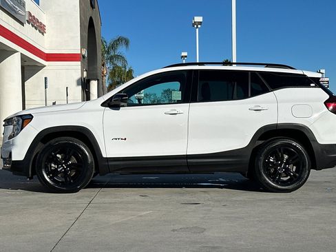 Used 2023 GMC Terrain AT4 image 3
