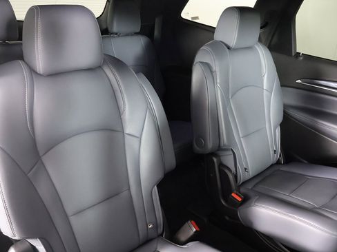 Used 2024 Buick Enclave Premium image 35