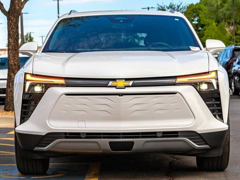 Used 2024 Chevrolet Blazer EV LT AWD/4WD image 4