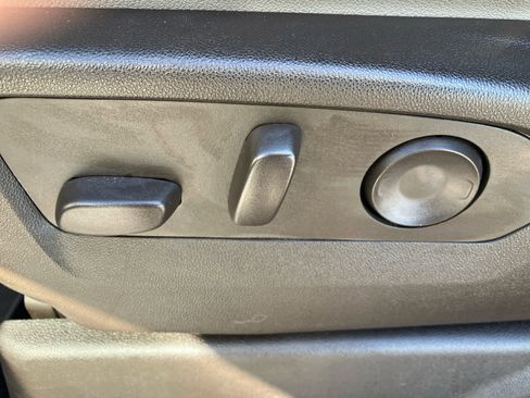 Certified 2024 Chevrolet Tahoe Z71 w/ Luxury Package image 11