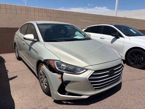 Used 2017 Hyundai Elantra SE FWD image 1