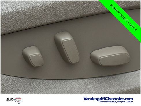 Used 2017 Chevrolet Suburban LT RWD image 21