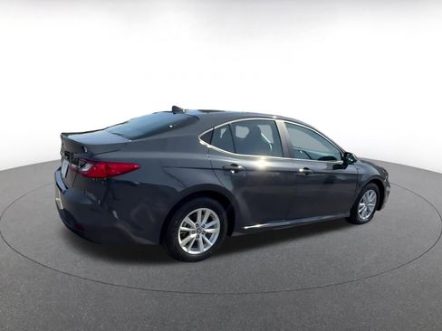Used 2025 Toyota Camry LE image 15
