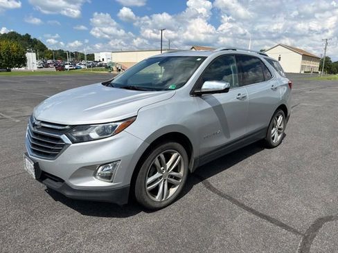Used 2019 Chevrolet Equinox Premier AWD/4WD image 2