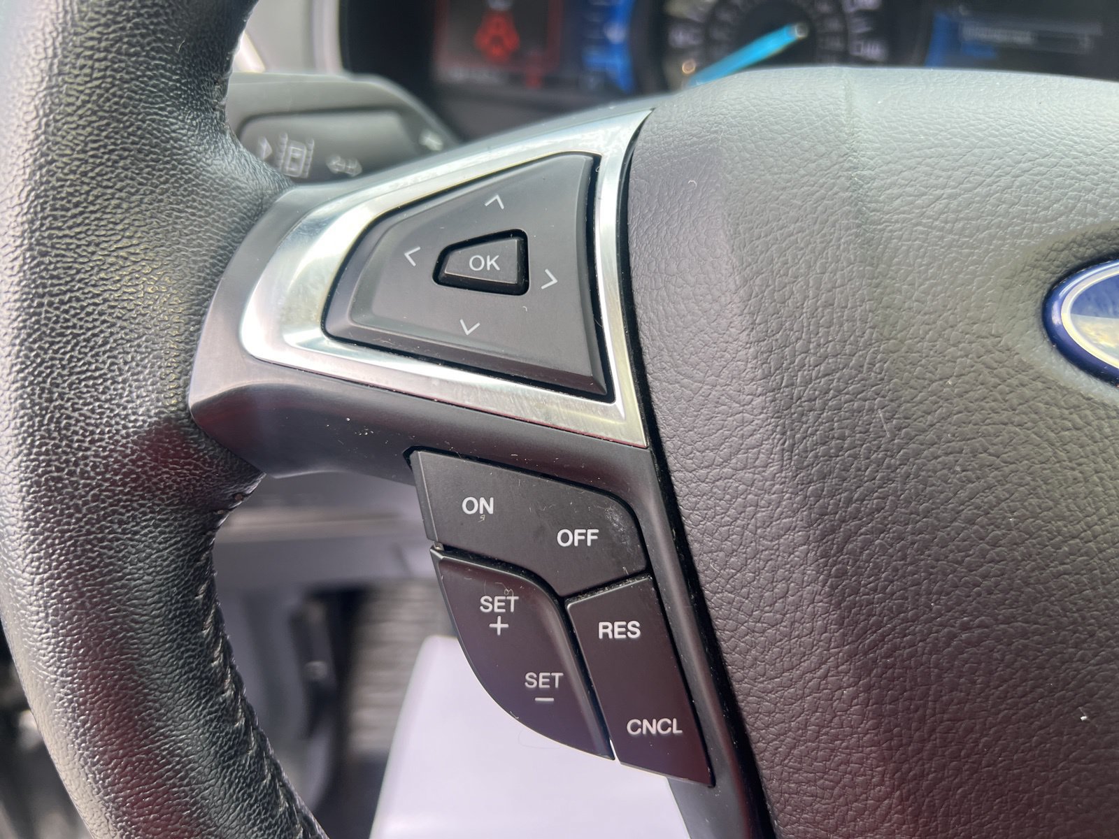 Used 2023 Ford Edge SEL w/ Convenience Package AWD/4WD image 16