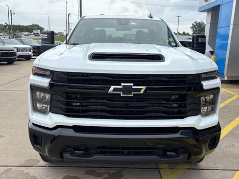 New 2026 Chevrolet Silverado 2500 Custom w/ Custom Value Package AWD/4WD image 10