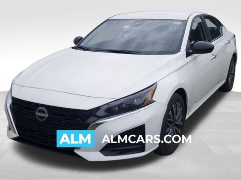 Used 2025 Nissan Altima 2.5 SV FWD image 1