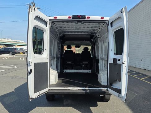 Used 2023 RAM ProMaster 2500 FWD image 10
