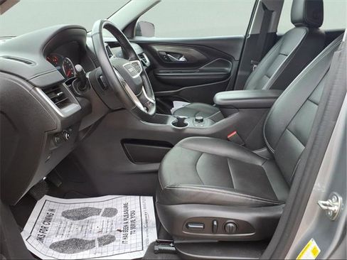 Used 2024 GMC Terrain SLT image 19