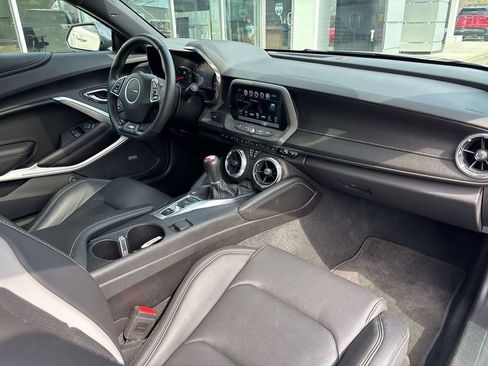Used 2016 Chevrolet Camaro SS image 13