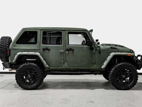 Used 2017 Jeep Wrangler Unlimited Sport w/ Quick Order Package 24S AWD/4WD image 5
