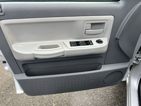 Used 2006 Dodge Dakota SLT w/ Sport Appearance Group image 17