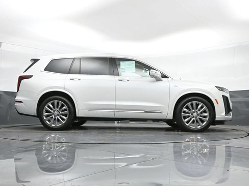 Used 2021 Cadillac XT6 Premium Luxury FWD image 43