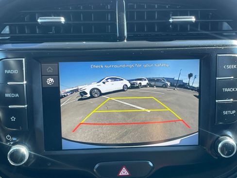 Used 2025 Kia Soul LX w/ LX Technology Package image 24